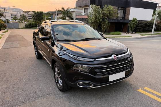 FIAT TORO 2.0 16V TURBO DIESEL VOLCANO 4WD AT9